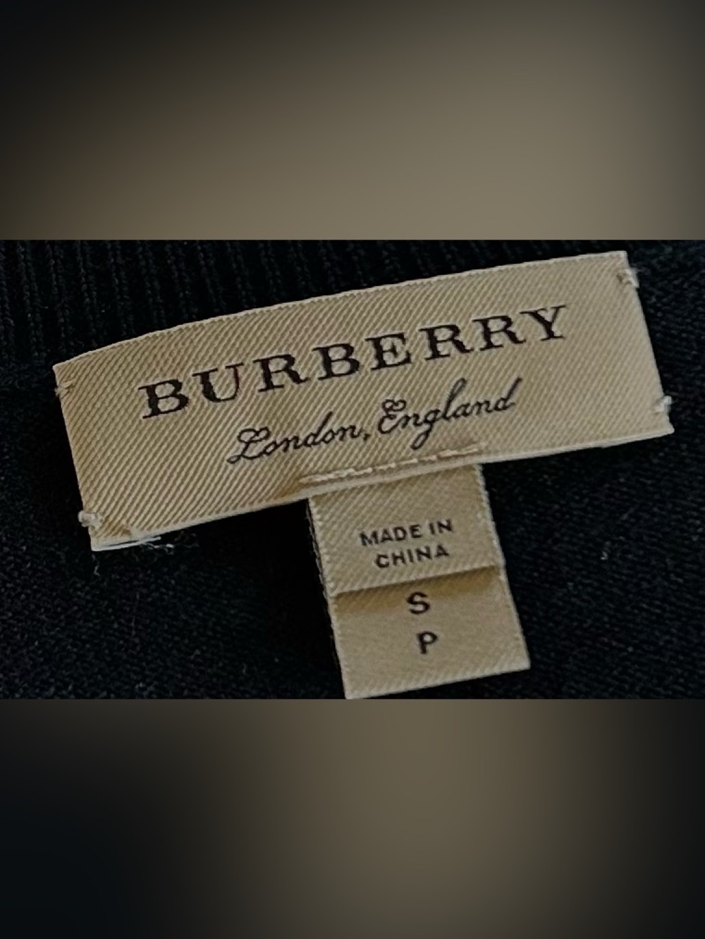 *Like New* Burberry 100% Merino Wool Sweater with Iconic Check Elbow Patches - Picture 4 of 6